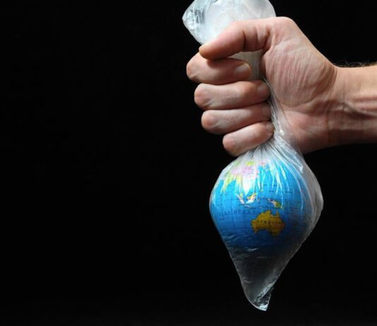 Уничтожаем пластик