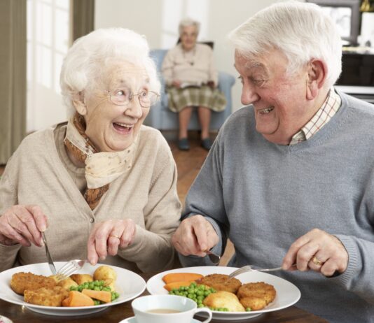 Организация питания для пожилых людей