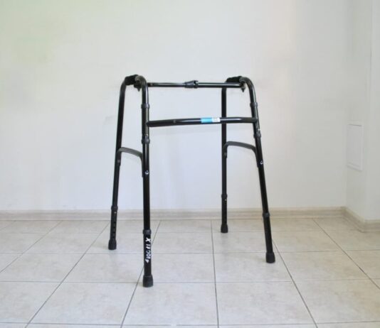 Ходунки для пожилых – лучшие помощники в повседневной жизни