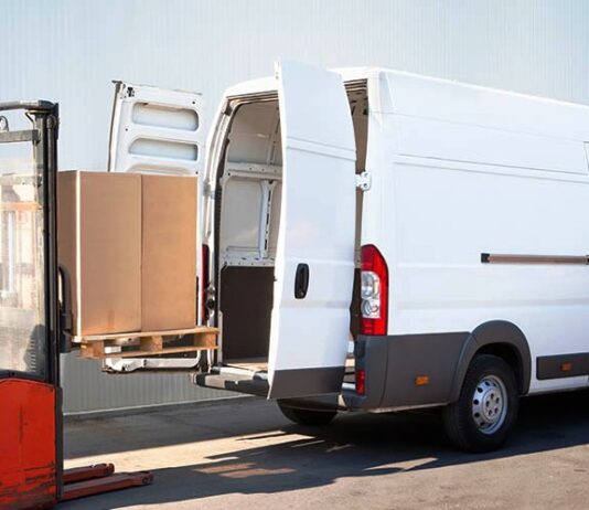 Минибус в грузовом такси – его преимущества и недостатки