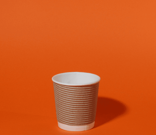 Кава на виніс: користь одноразових стаканчиків для вашої кав’ярні