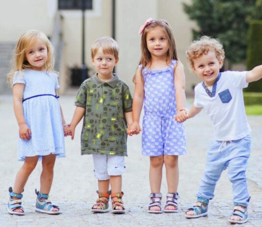 Як обрати для дитини якісні босоніжки: поради жителям Чернігова